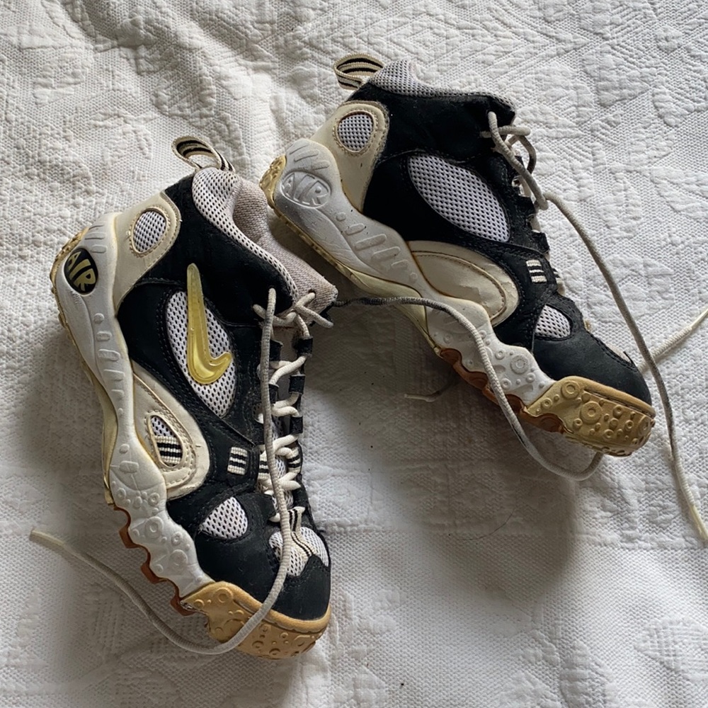 Vintage Nike Sneakers